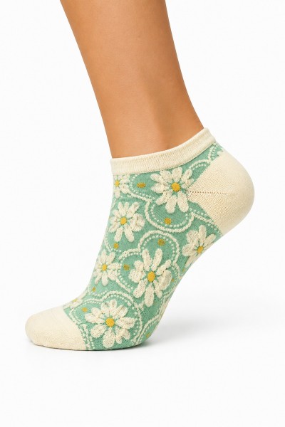 Sosete dama din bumbac, joase, respirabile, cu modele florale.