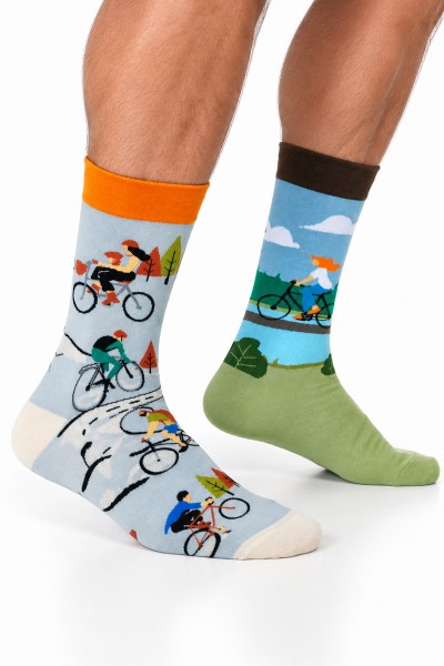Sosete haioase barbati cu biciclisti si design complementar